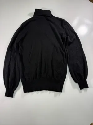 Neiman Marcus 100% Cashmere Black V-Neck Open Turtleneck Sweater thumbnail 8