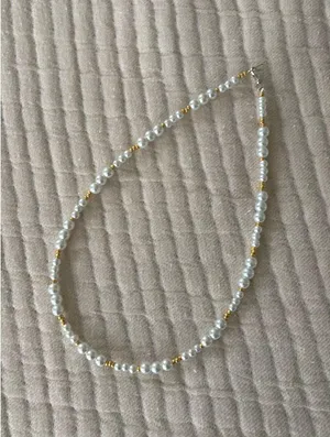 Handmade Beaded Necklace thumbnail 1