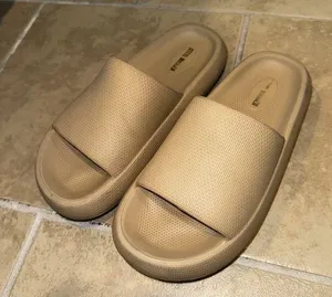Steve madden slides thumbnail 1
