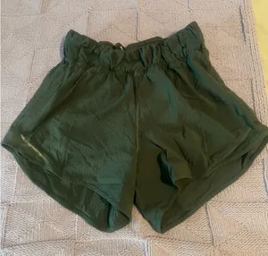Lululemon Shorts thumbnail 1