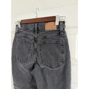 Madewell The Perfect Vintage Straight Jean Lunar Wash Raw Hem NF113 Womens 25 thumbnail 3