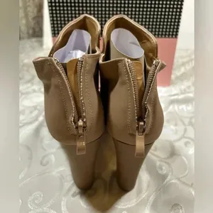 NIB! Stephen Ella back zipper, peekaboo toe, heeled booties size 9 thumbnail 5