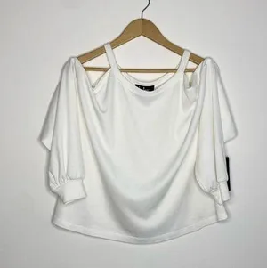 NWT Off the Shoulder Long Sleeve White Women’s size Small thumbnail 1