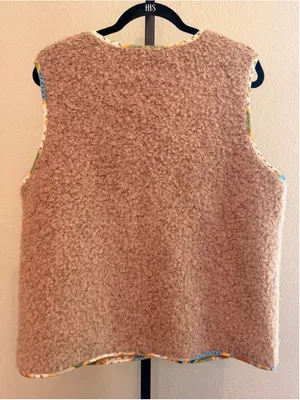 Easel Floret Embroidered Sweater Vest in Latte Size S thumbnail 3
