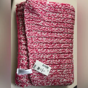 Aeropostale Women’s Pink & White Knit Pom Beanie & Scarf Set NWT thumbnail 9