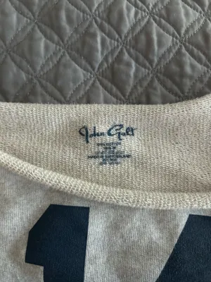 Brandy Melville Off-The-Shoulder 14 crop top thumbnail 2