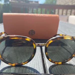 Tory Burch cat eye sunglasses thumbnail 3