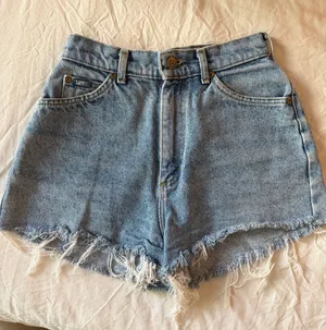 Vintage Lee high-waited denim shorts thumbnail 1