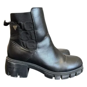 Guess Keva Booties Lugged Sole Chelsea Boots in Black thumbnail 5