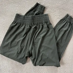 Lululemon Green Align Joggers Size 4 thumbnail 2