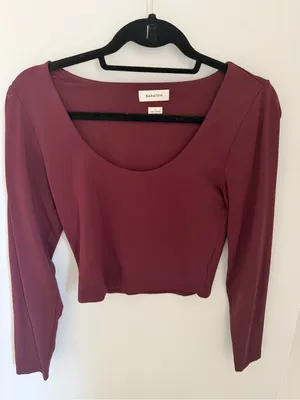 Babaton Contour Scoop Neck Crop Top Berry Wine Long Sleeve- size Large thumbnail 3