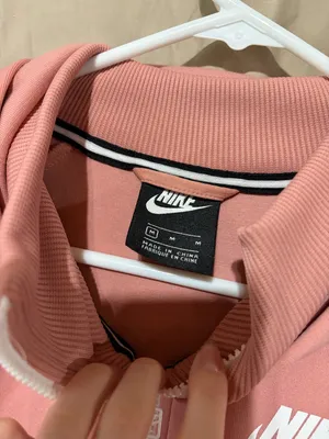 Nike jacket thumbnail 2