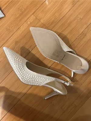 Dolce Vita White Embellished Pointed Toe Slingback Heels thumbnail 4