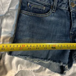 Gap Jean Shorts Waist 28 inches thumbnail 5