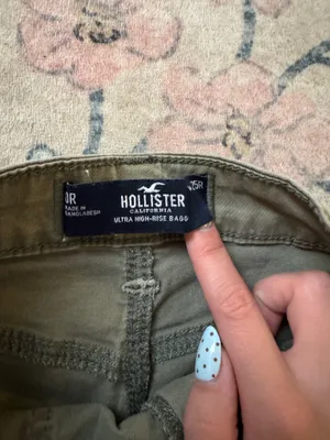 Hollister Cargo Ultra High-Rise Baggy Pants thumbnail 2