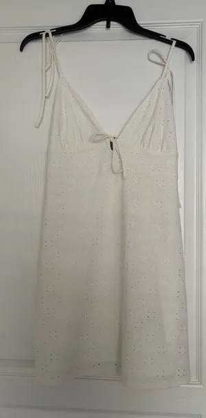 H&M Eyelet White Bow Mini Dress thumbnail 1