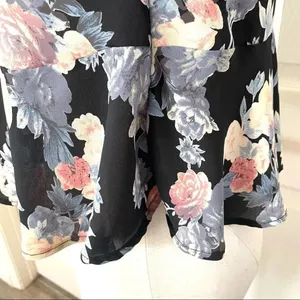 Kimichi Blue black floral tie front short sleeved top thumbnail 7