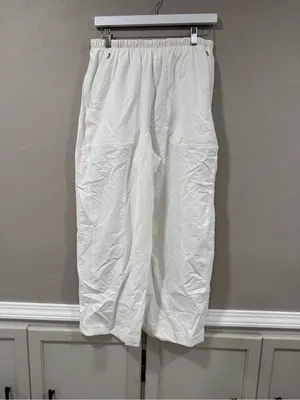 Lululemon Lightweight Mid-Rise Barrel-Leg Cropped Pant Color White thumbnail 6