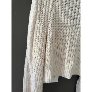 Abercrombie &‎ Fitch Womens XS Cream Chunky Knit Cropped V-Neck Cardigan Sweater thumbnail 3