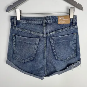 One by One Teaspoon Outlaws Size 26 Denim Shorts Button Fly High Waist Cotton thumbnail 4