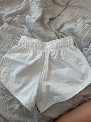 Lululemon Glow Inner 3" Shorts thumbnail 2