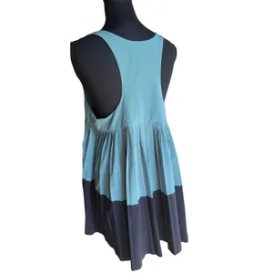 Athleta Women's Green Colorblock Swing Tank Top Medium Sleeveless Travel Hiking thumbnail 2