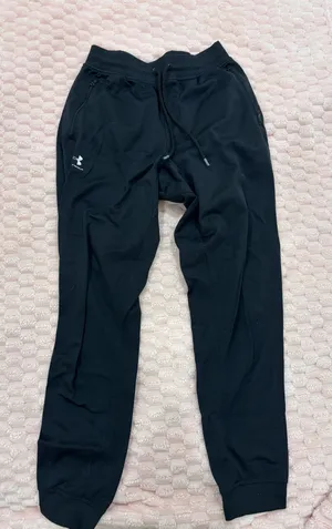 Under Armour Black Joggers thumbnail 1