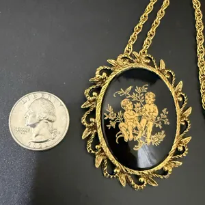 Vintage Unsigned Victorian Revival Cherubs Gemini Zodiac Cameo Pendant Necklace thumbnail 5