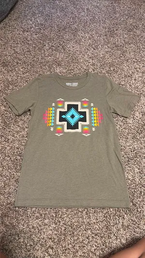 Boutique Howdy Crowd Women’s Stockyards Sunset Top Short Sleeve Aztec Southwestern thumbnail 3