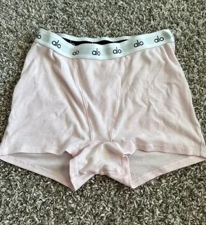 Alo Yoga Boxer Shorts women thumbnail 1