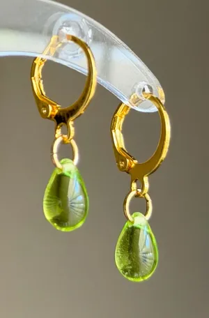 Handmade green mini teardrop Czech glass simple minimalist earrings💚 thumbnail 1