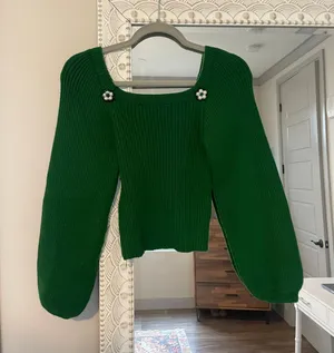 Green Sweater  thumbnail 3