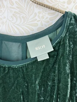 Maeve by Anthropologie Dark Green Crushed Velvet Short Sleeve Top - Size - Large thumbnail 5