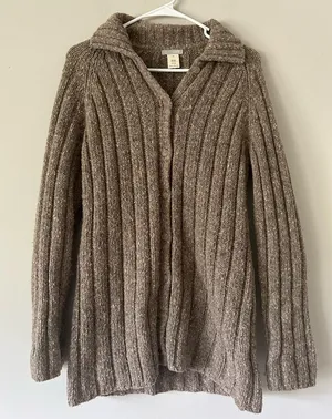 J. Crew Thick Wool Blend Cardigan Sweater Size Medium Fall Cozy Chic thumbnail 1