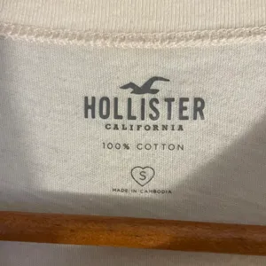 Hollister Oversized Graphic Tshirt thumbnail 2