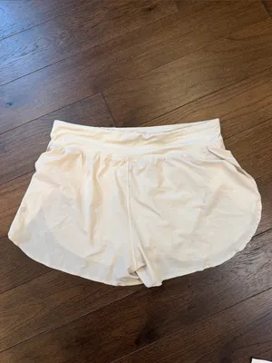 lululemon Fast and Free High-Rise Classic-Fit Split Short 3" Size 12 - C30-120 thumbnail 6