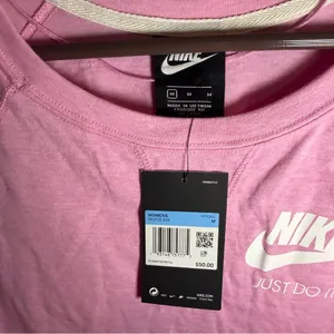 NEW Nike Women's Sportswear Gym Vintage Crew Sweatshirt Size Medium thumbnail 6
