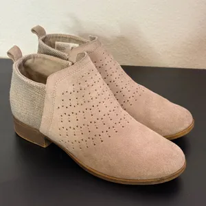 TOMS Suede Leather Ankle Boots Low Block Heel Western BOHO Booties Size 7.5 Deia thumbnail 2