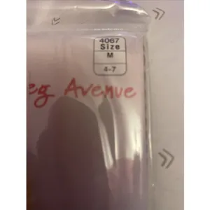 Girls White Fishnet Tights‎ Size Medium 4-7 By Leg Avenue thumbnail 3