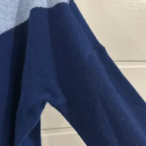 Colorblock Sweater in Light Blue and Navy thumbnail 7