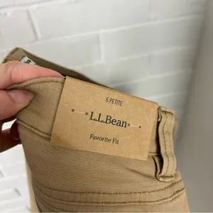 NWT L.L.Bean Favorite Fit Tan Cargo Pants Size 6 Petite thumbnail 4