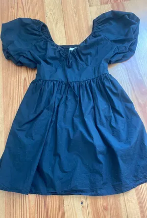 Cute Black Dress Size XS thumbnail 2