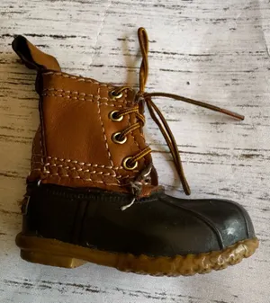 L.L.Bean Iconic and Trendy Brown and Black Lace-Up Duck Boot Keychain thumbnail 1