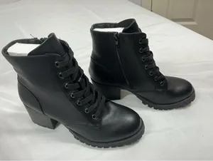 Womans New Bamboo Chief Combat Ankle Boots Size 9 Black thumbnail 1