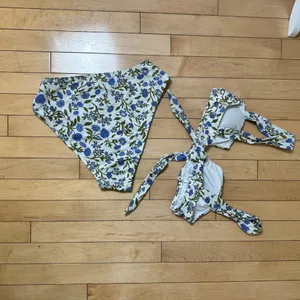 CUPSHE Soulful Spring Square Neck Bandeau Top & Bottoms Set Size Medium FLoral thumbnail 7
