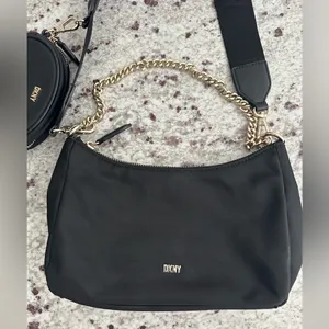 DKNY‎ Chain Shoulder Bag Crossbody Detachable Strap w/ Ear Bud Coin Purse Black thumbnail 2