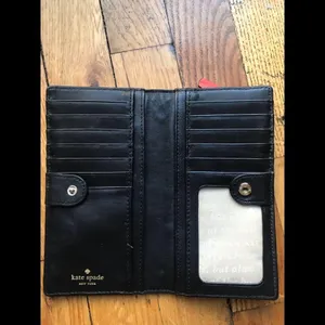 Kate Spade Wallet thumbnail 4