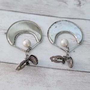 Vintage Clip On Earrings Very Large Black & Faux Pearl Dangle - Condition Issues thumbnail 7