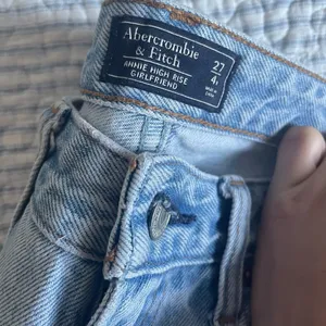 Abercrombie and fitch girlfriend jeans thumbnail 7