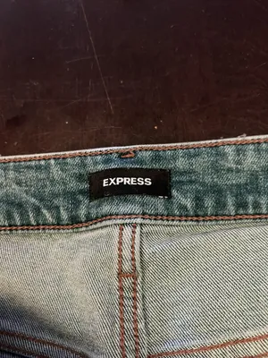Express Boyfriend Mid Rise Jeans Womens 6L Light Blue Distressed Stretch Denim thumbnail 7